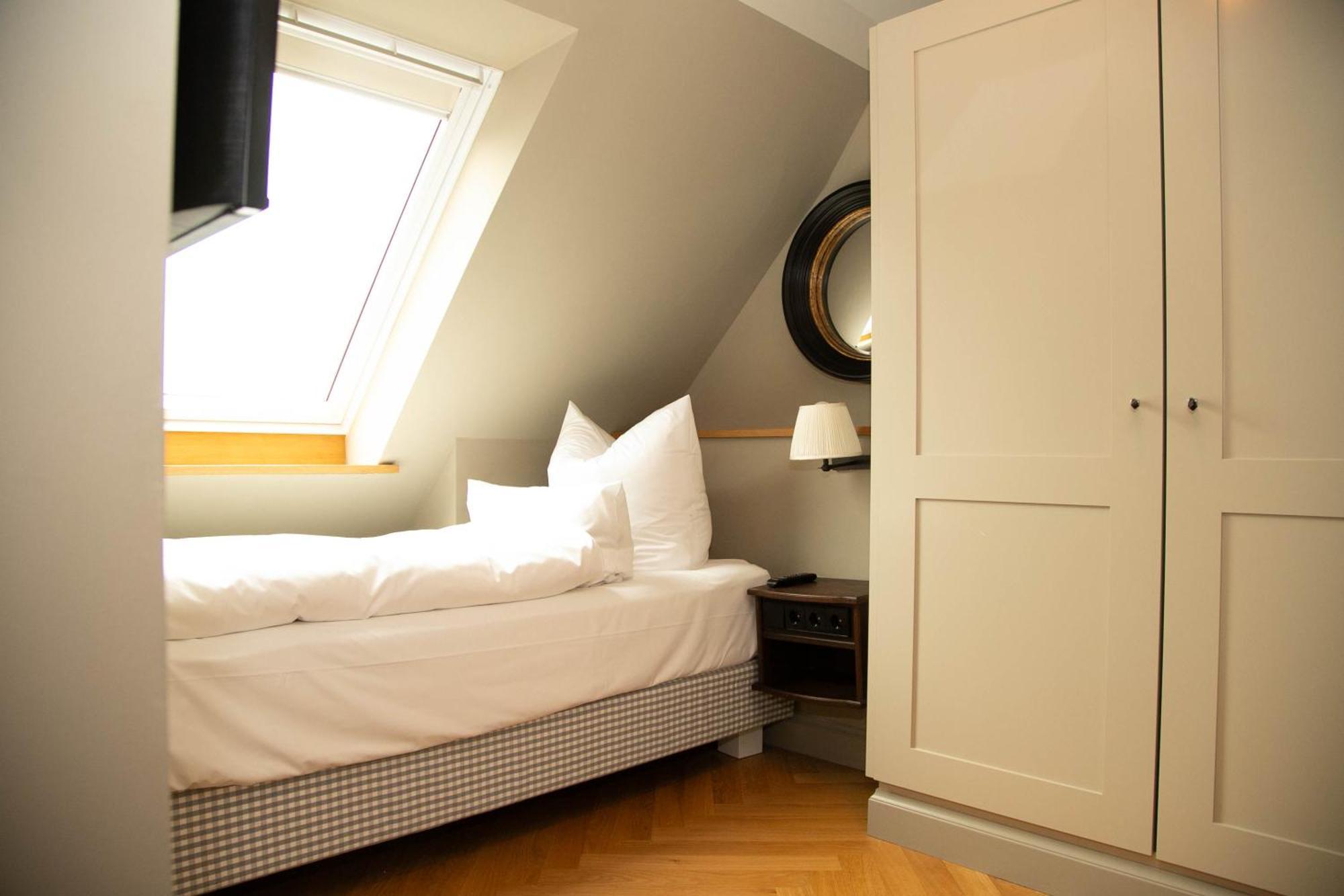 Mimosa House 4*